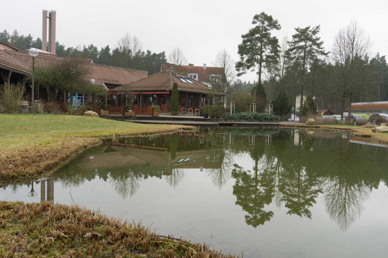 Ferienwohnung Weiher - Naehe Nuernberg / Messe Schwanstetten Exteriör bild