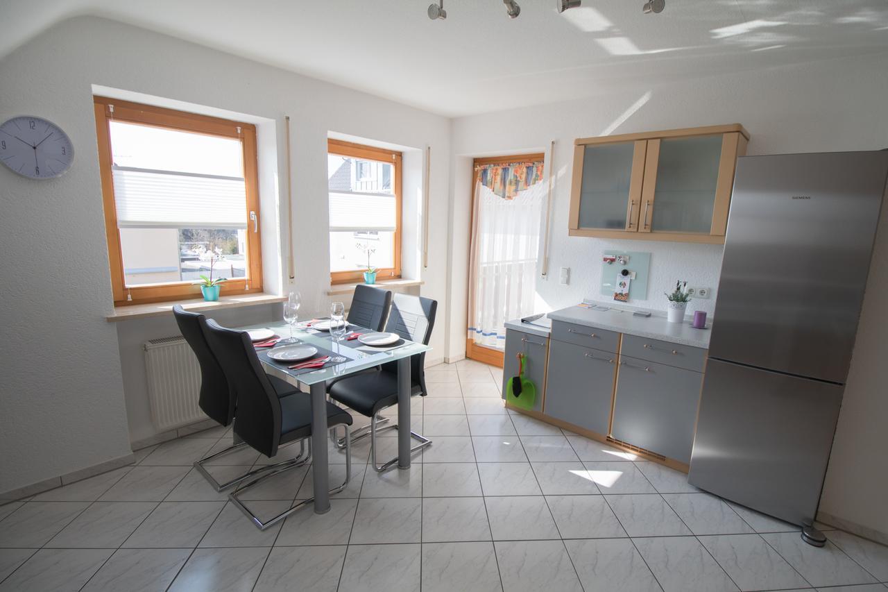 Ferienwohnung Weiher - Naehe Nuernberg / Messe Schwanstetten Exteriör bild